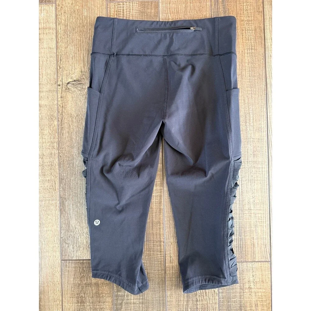 Lululemon Sharp Turns Crop Leggings Sz. 6 Black